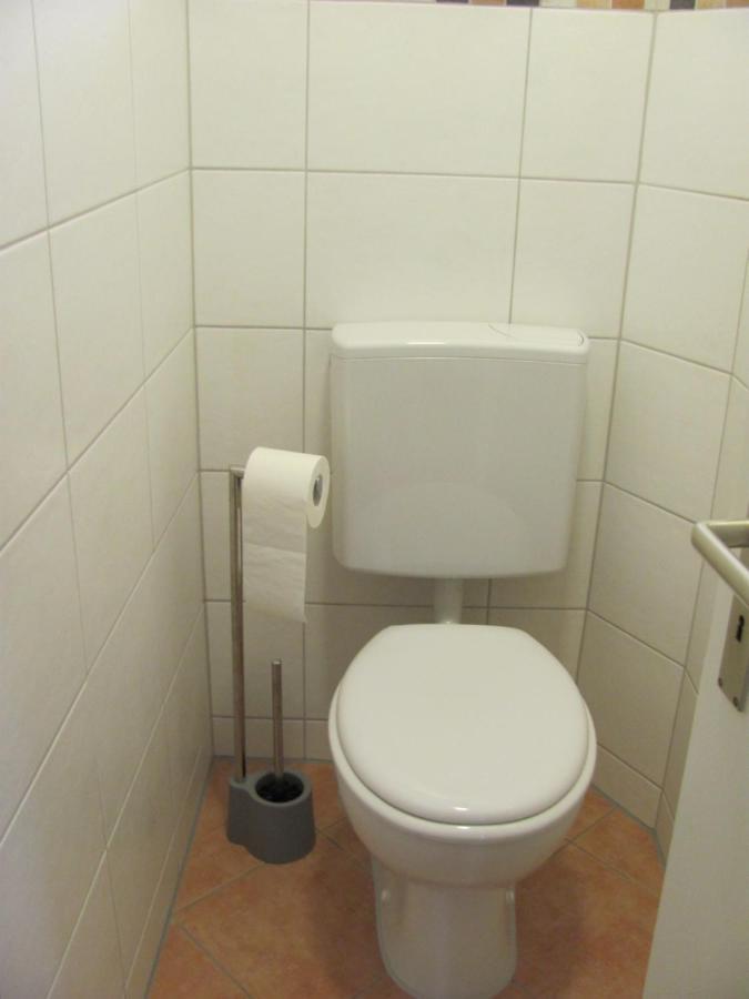 #2 Ruhiges Gemuetliches Ferienzimmer Mit 2 Einzelbetten Gemeinschaftsbad W-Lan Airport Nah Late Night Check In Haus Nr 9,5 Trunkelsberg Экстерьер фото