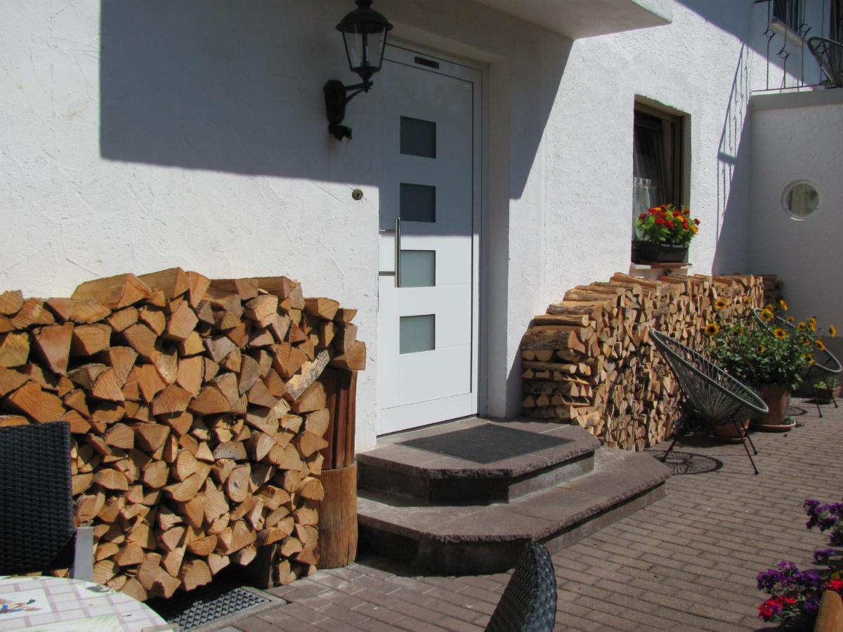 #2 Ruhiges Gemuetliches Ferienzimmer Mit 2 Einzelbetten Gemeinschaftsbad W-Lan Airport Nah Late Night Check In Haus Nr 9,5 Trunkelsberg Экстерьер фото