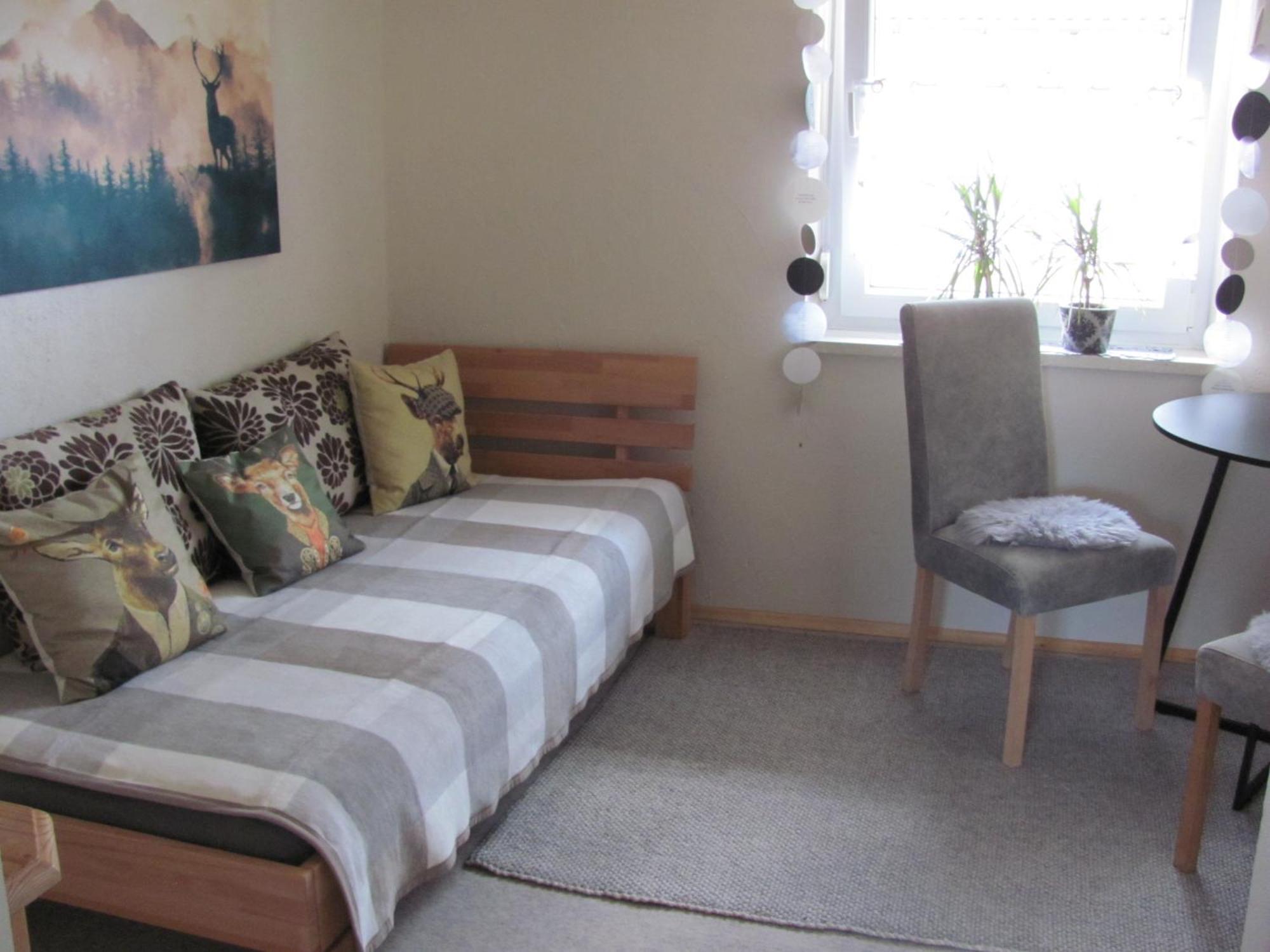 #2 Ruhiges Gemuetliches Ferienzimmer Mit 2 Einzelbetten Gemeinschaftsbad W-Lan Airport Nah Late Night Check In Haus Nr 9,5 Trunkelsberg Экстерьер фото
